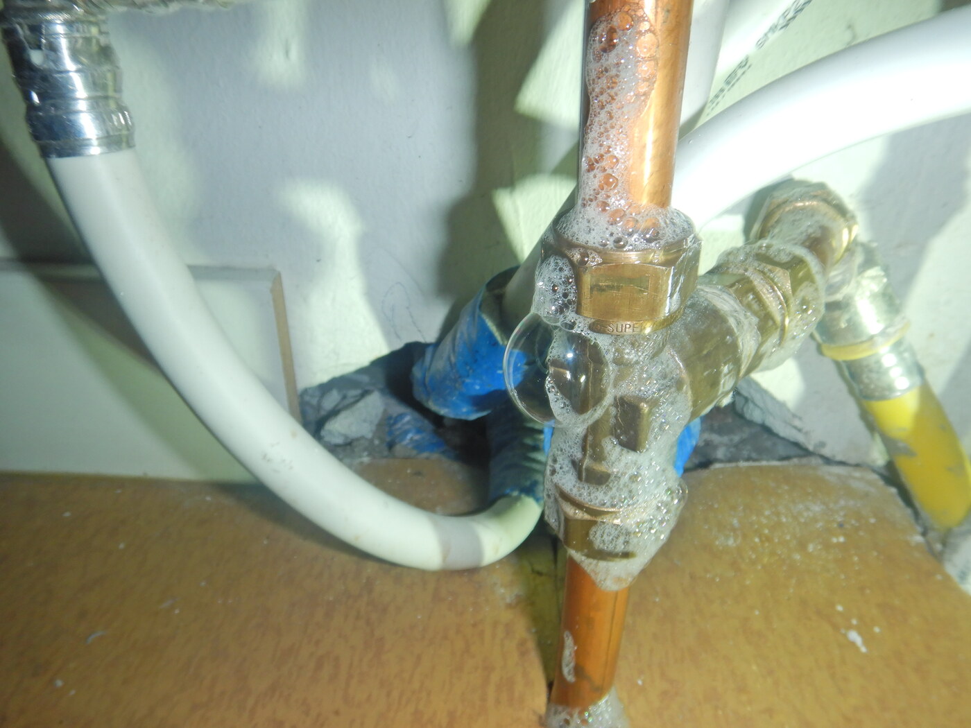 Ruik ik gas in huis? Zo herkent u een gaslek