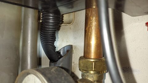Lekkage opsporen in een vervuilde woning